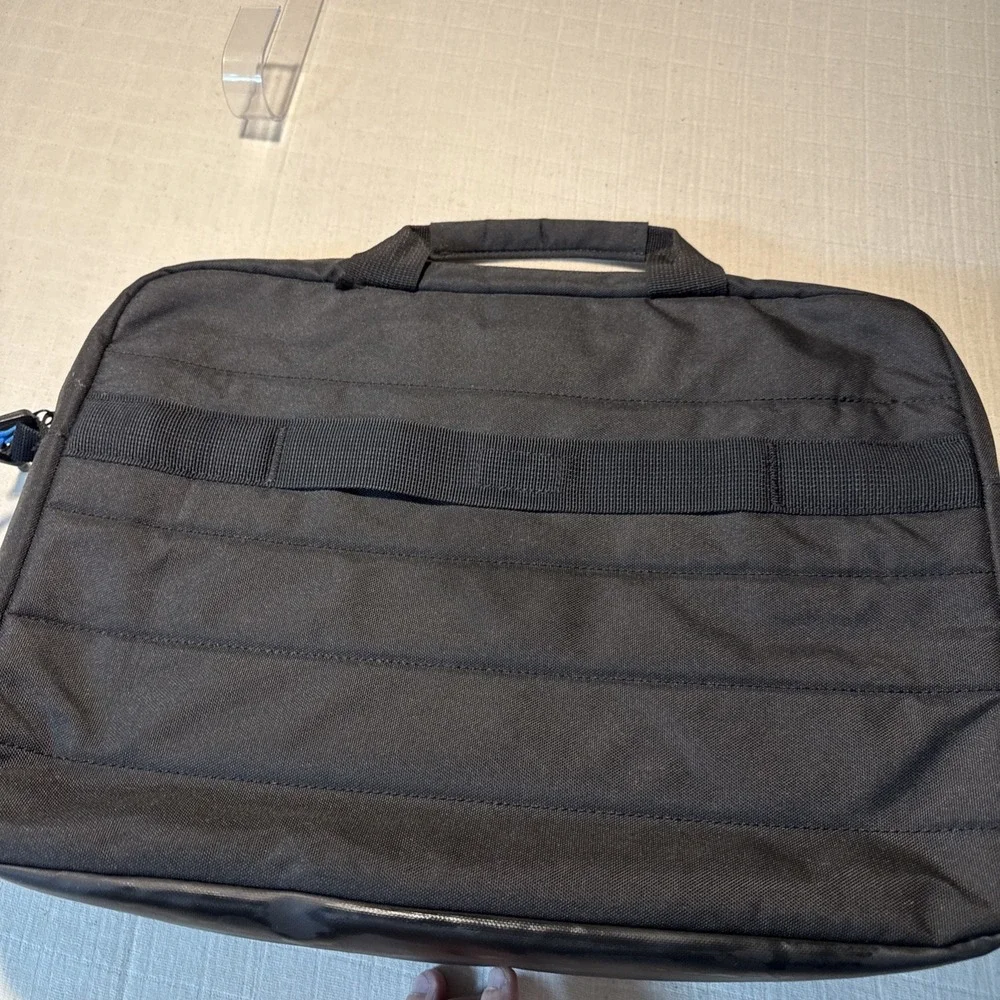 Dell laptop bag Padded 16x13 black  multi-pocket‎ zippered Preowned